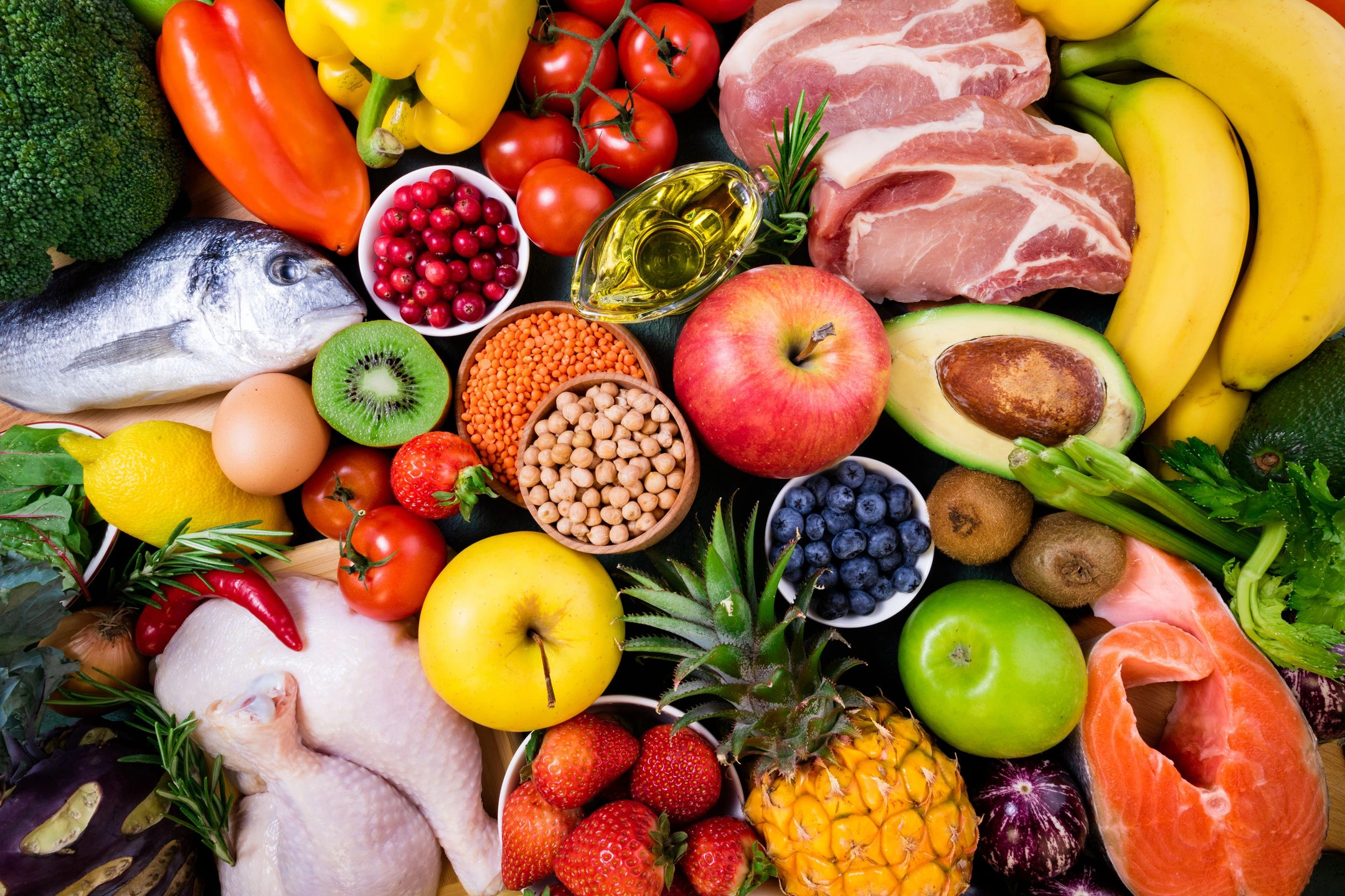 Эндокринолог Абахина: в рацион нужно включить овощи, фрукты, мясо и молоко