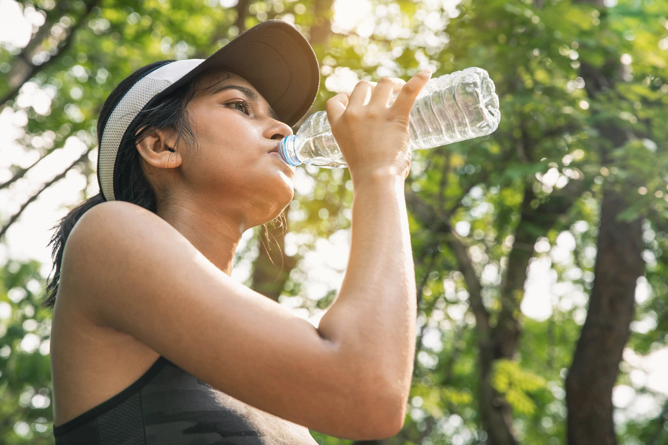 BMJ Global Health: бутилированная вода опаснее водопроводной из-за микропластика