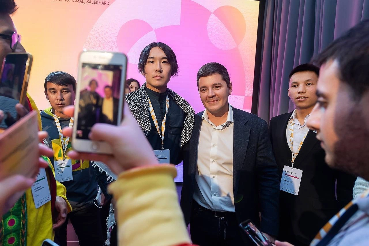 Губернатор Артюхов рассказал молодёжи из 32 стран о достижениях Ямала