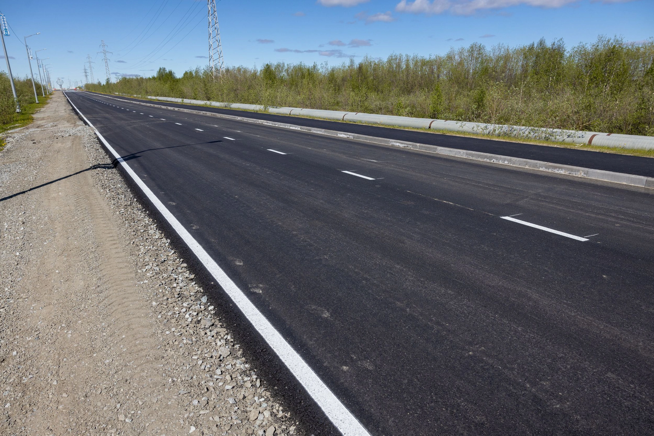 В текущем сезоне на Ямале отремонтируют 200 километров дорог