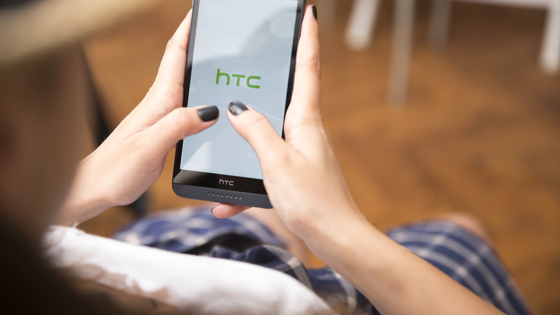 HTC выпустила в России бюджетный смартфон на Android | «Красный Север»