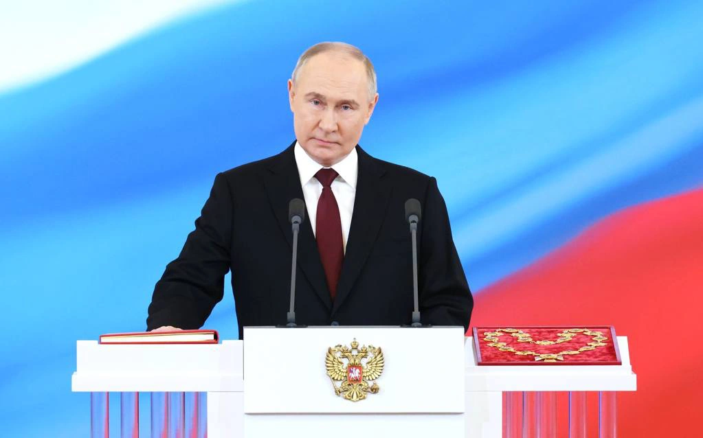 Губернатор Артюхов поздравил Путина с вступлением в должность президента РФ