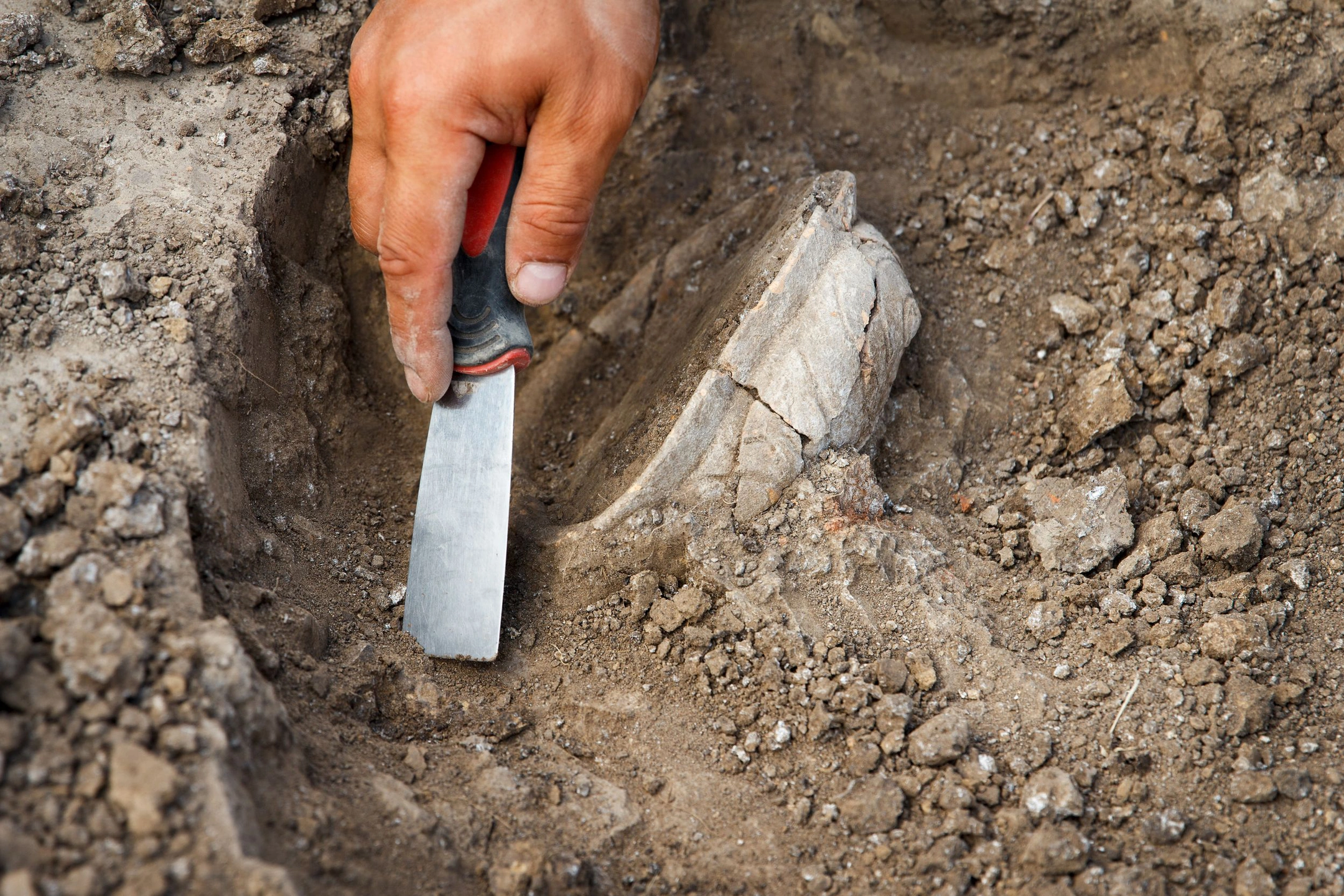 Под Обдорским острогом в Салехарде откопали артефакты медно-каменного века