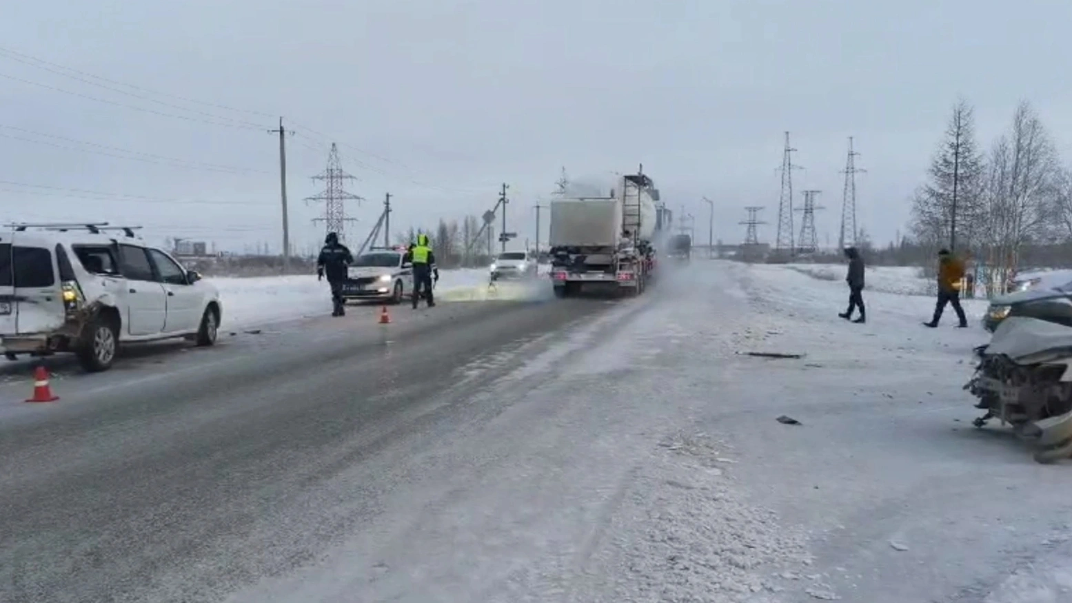 В Новом Уренгое школьница пострадала в ДТП