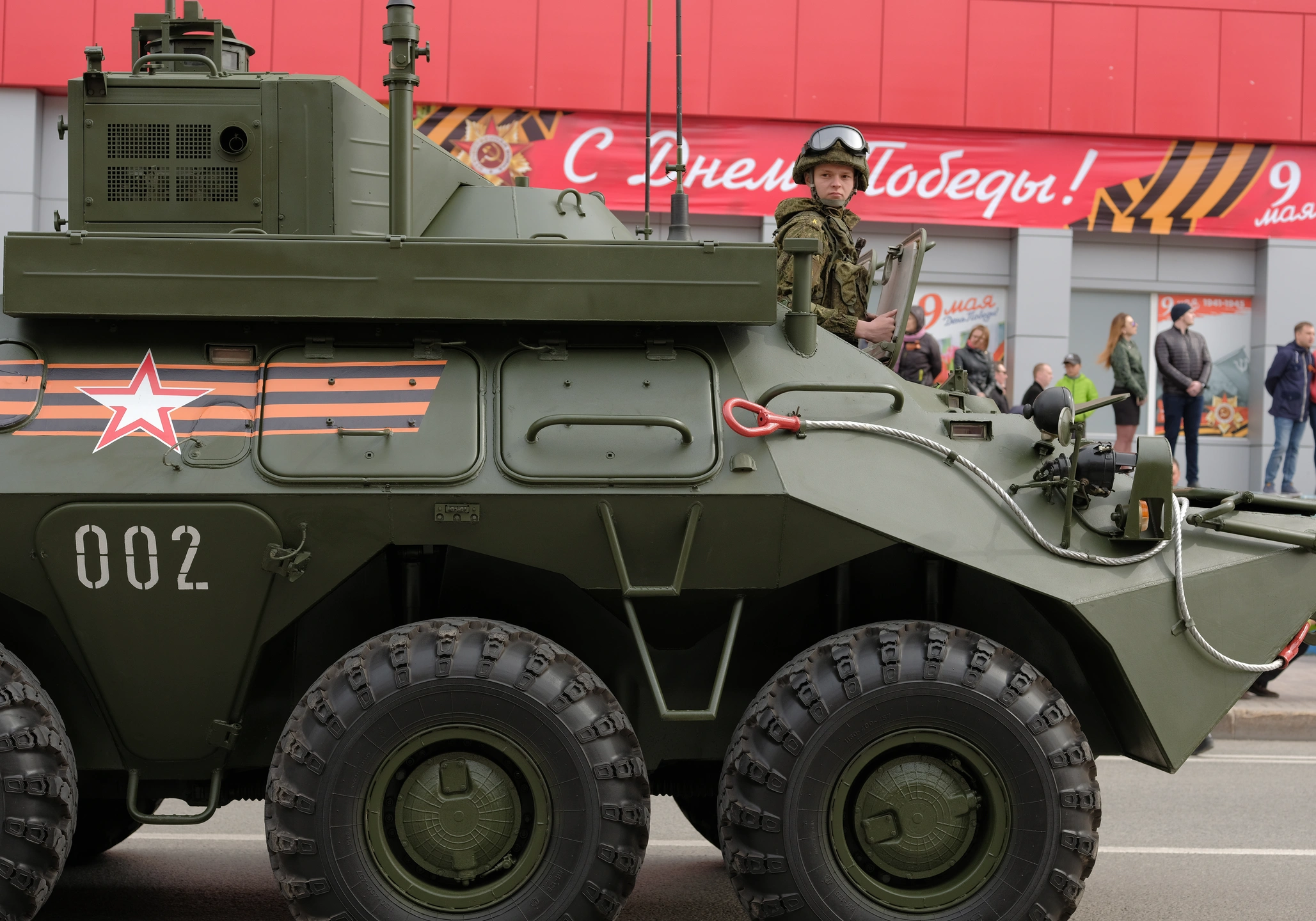 Тюменцам рассказали, какую технику покажут на параде в День Победы |  Ямал-Медиа