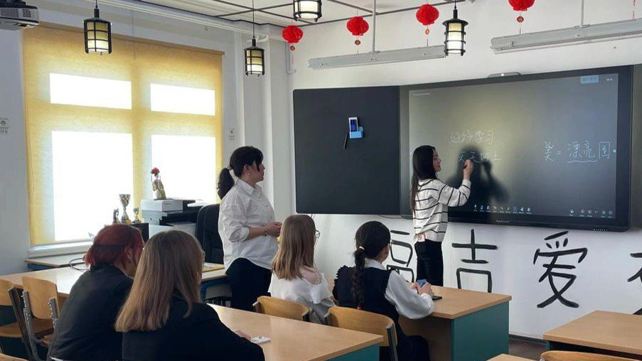 В ЯНАО назвали шесть опорных школ по изучению китайского языка
