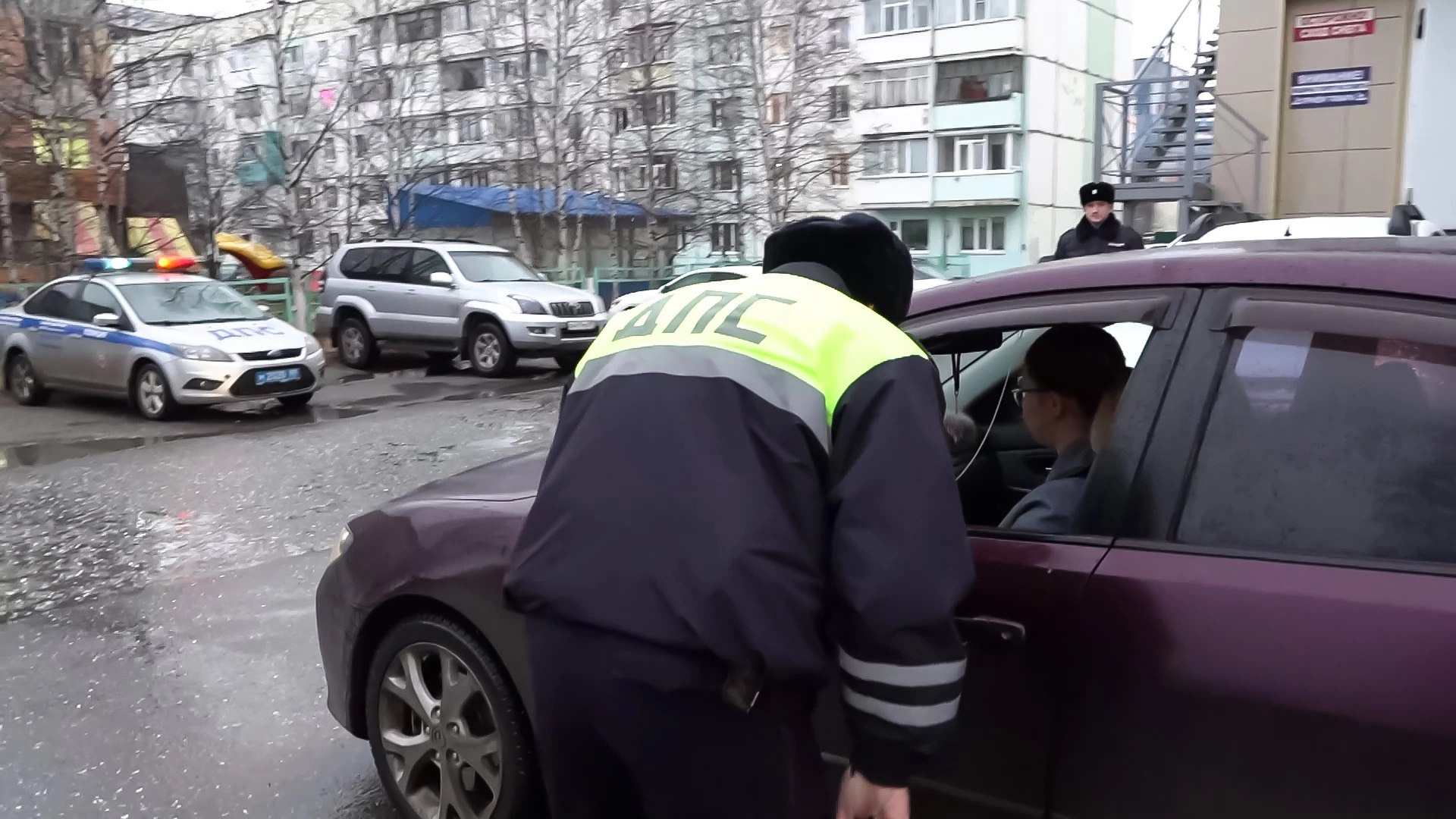 В Ноябрьске ГИБДД провела рейд «Ребенок - главный пассажир» | Ямал-Медиа