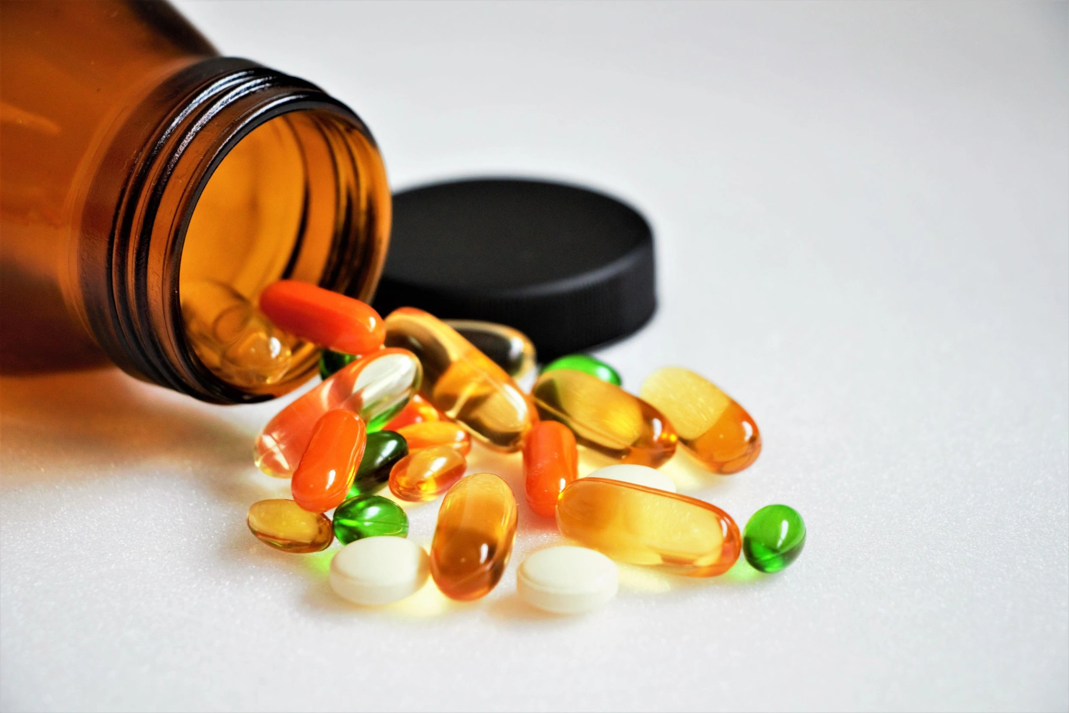 JAMA: приём витаминов не продлевает жизнь и не защищает от болезней
