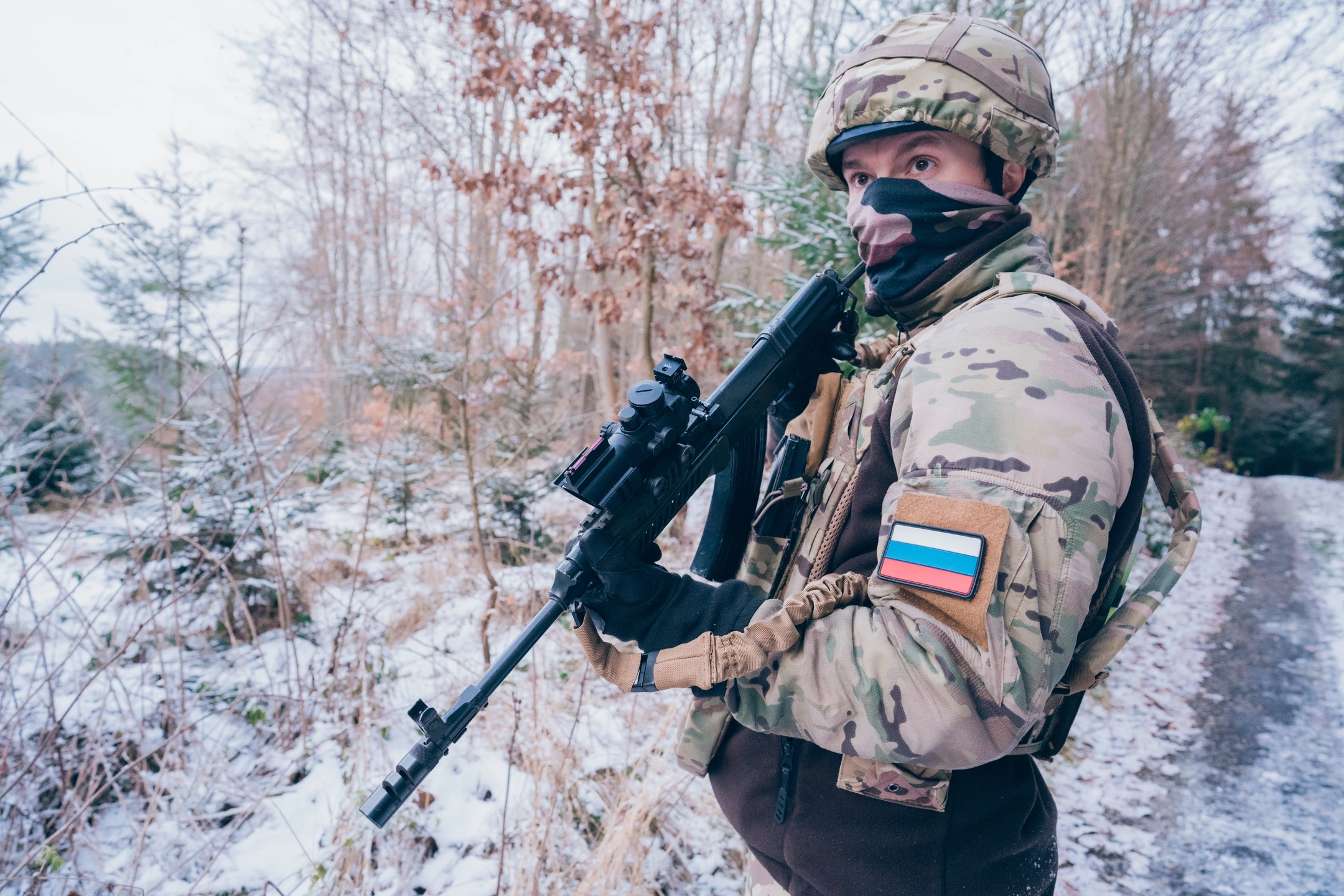 Российский военный голыми руками сбил беспилотник ВСУ | Ямал-Медиа