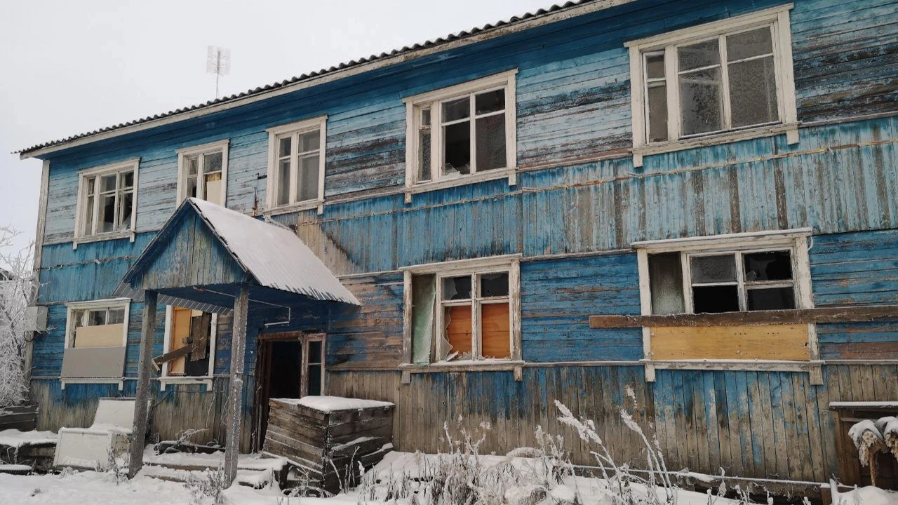 В Губкинском продолжают избавляться от аварийного жилого фонда
