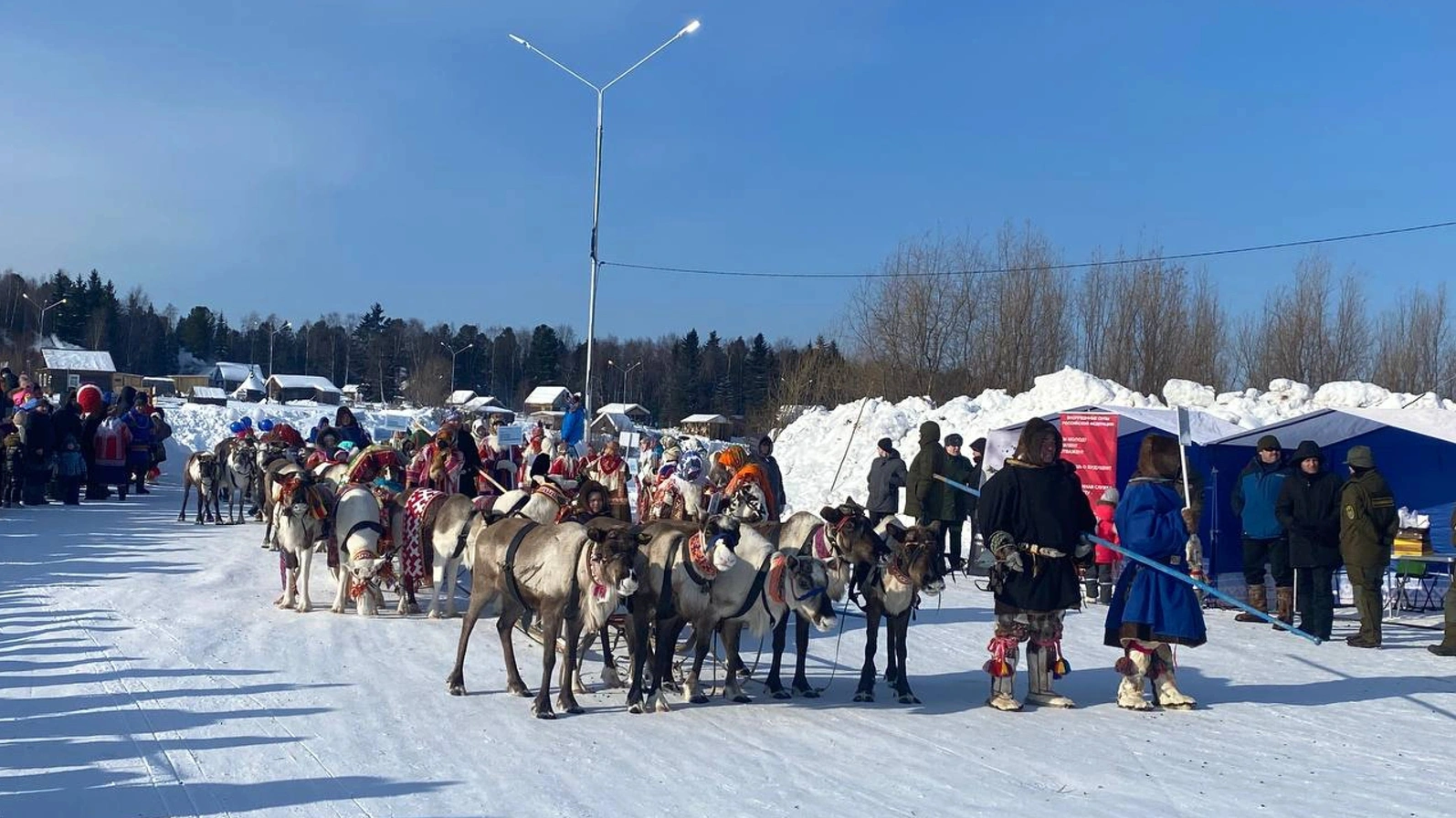 В деревне Ханты-Мужи начался праздник оленеводов