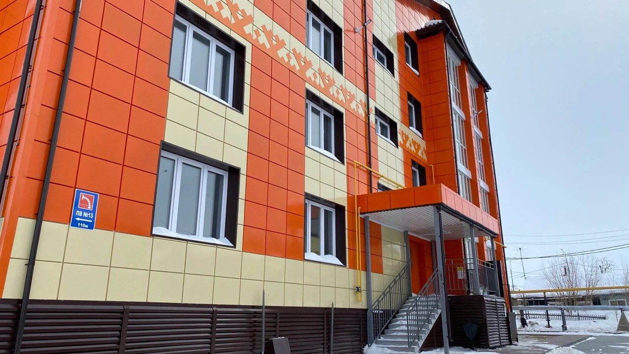 В Тазовском сдали новостройку с двухуровневыми квартирами