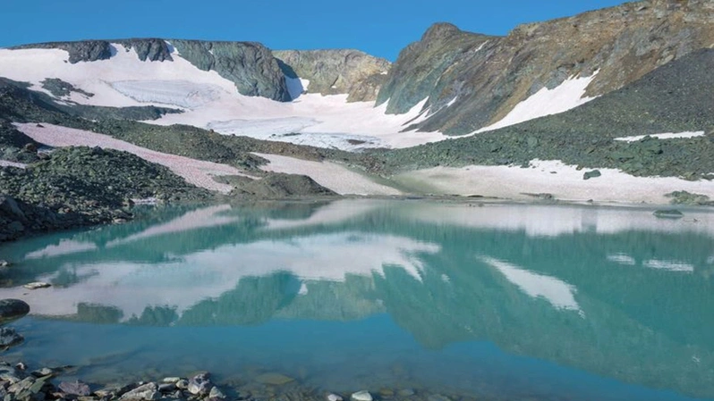 Ученые ЯНАО приоткрыли тайны самого крупного ледника Полярного Урала