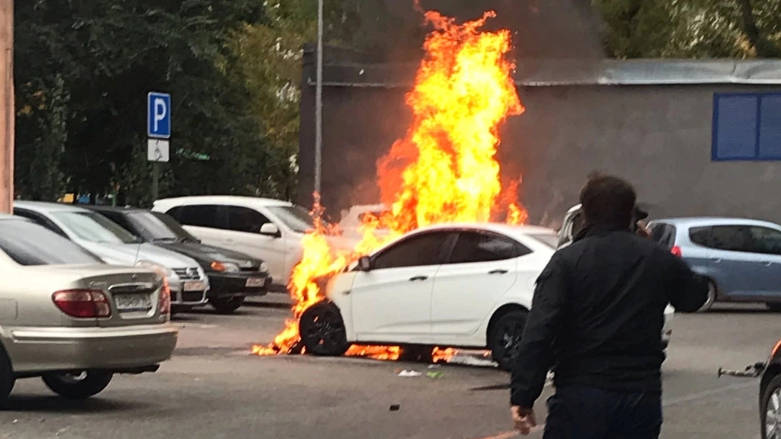 В Тюмени в иномарке взорвался газовый баллон | Ямал-Медиа