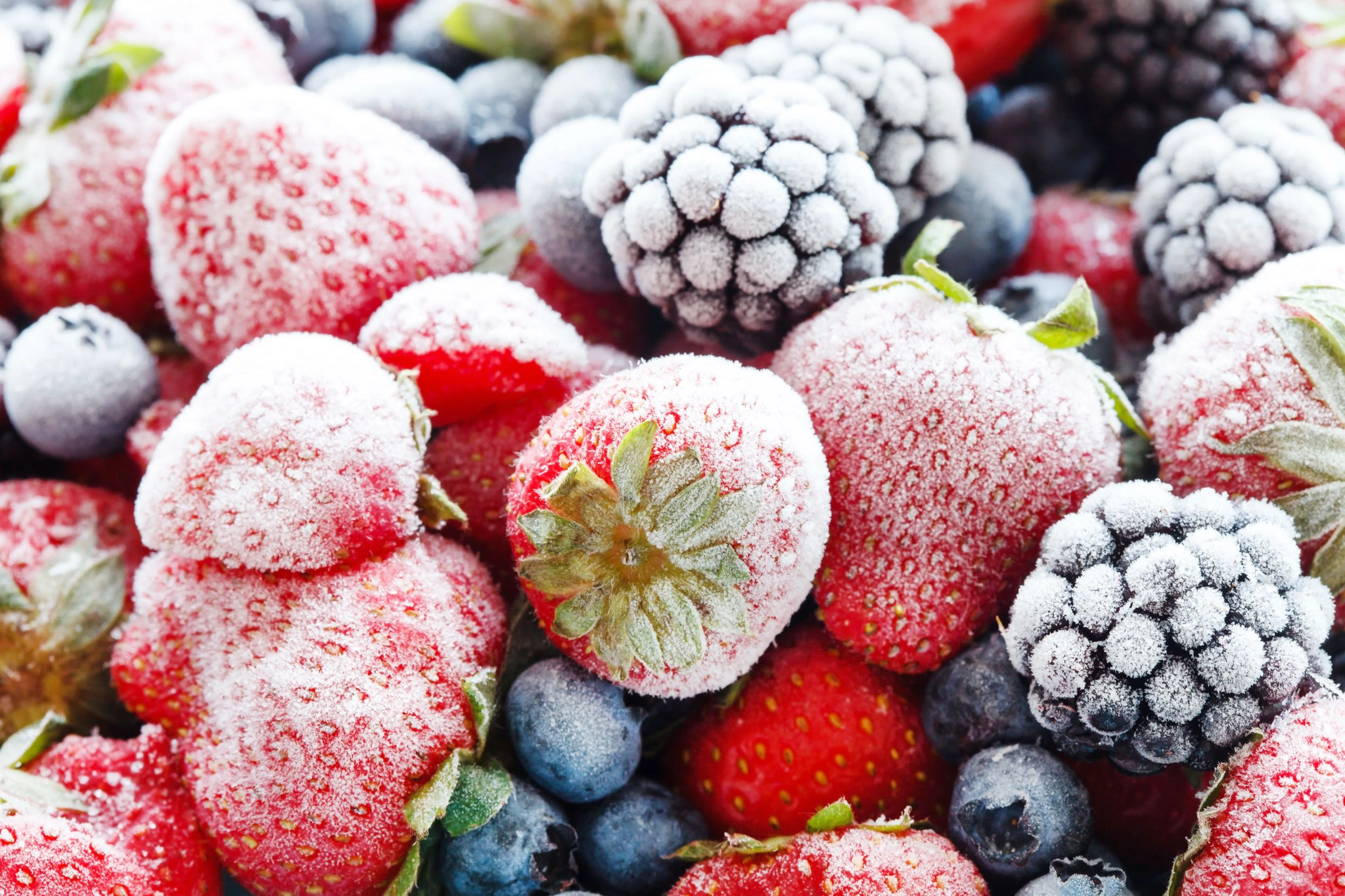 Нутрициолог Котельницкий назвал самыми полезными ягодами чернику, малину, клюкву
