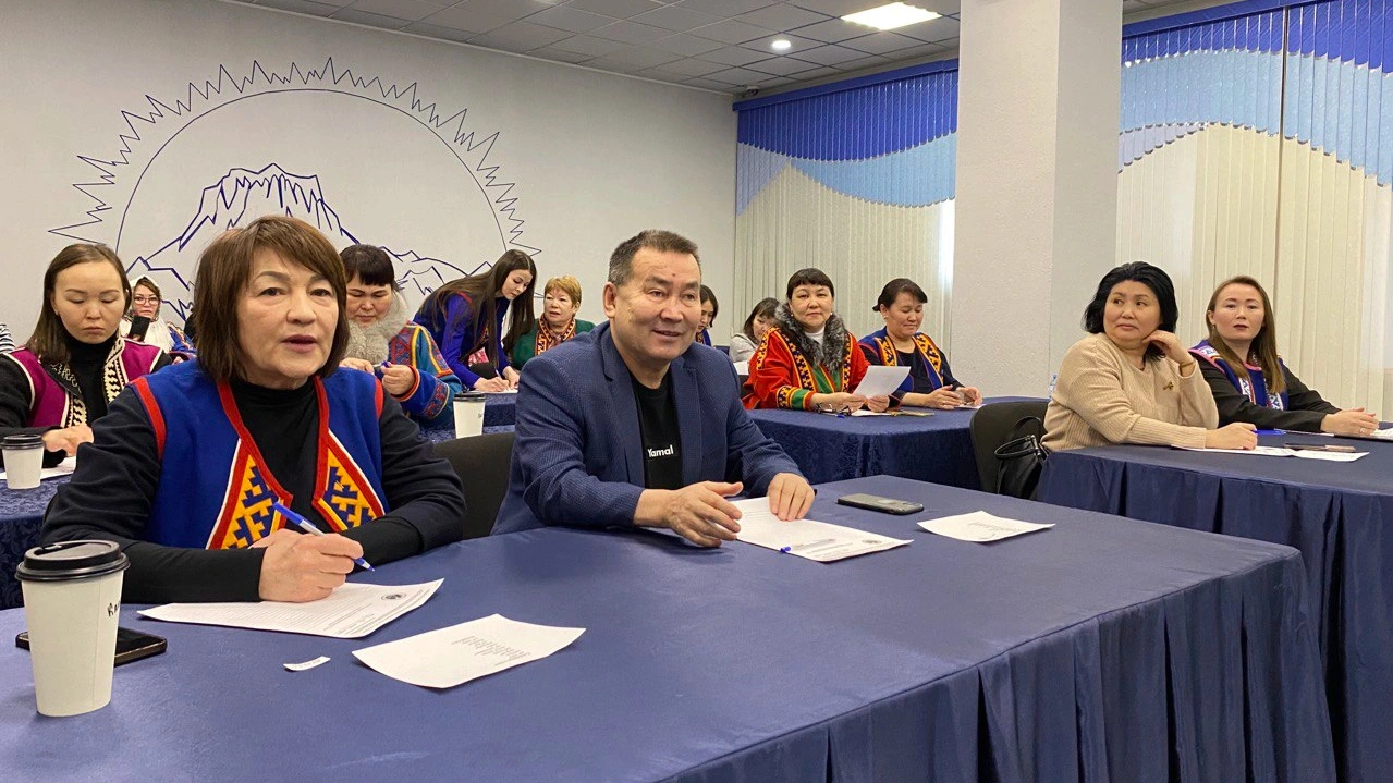 Жители Ямала участвуют в просветительской акции «Язык наш веками отточен»