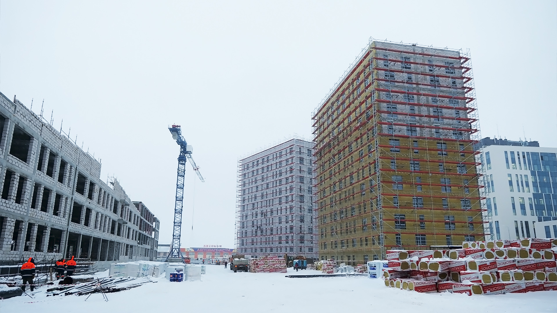 В Новом Уренгое до конца года планируют сдать 8 домов в микрорайоне  Славянский | Ямал-Медиа