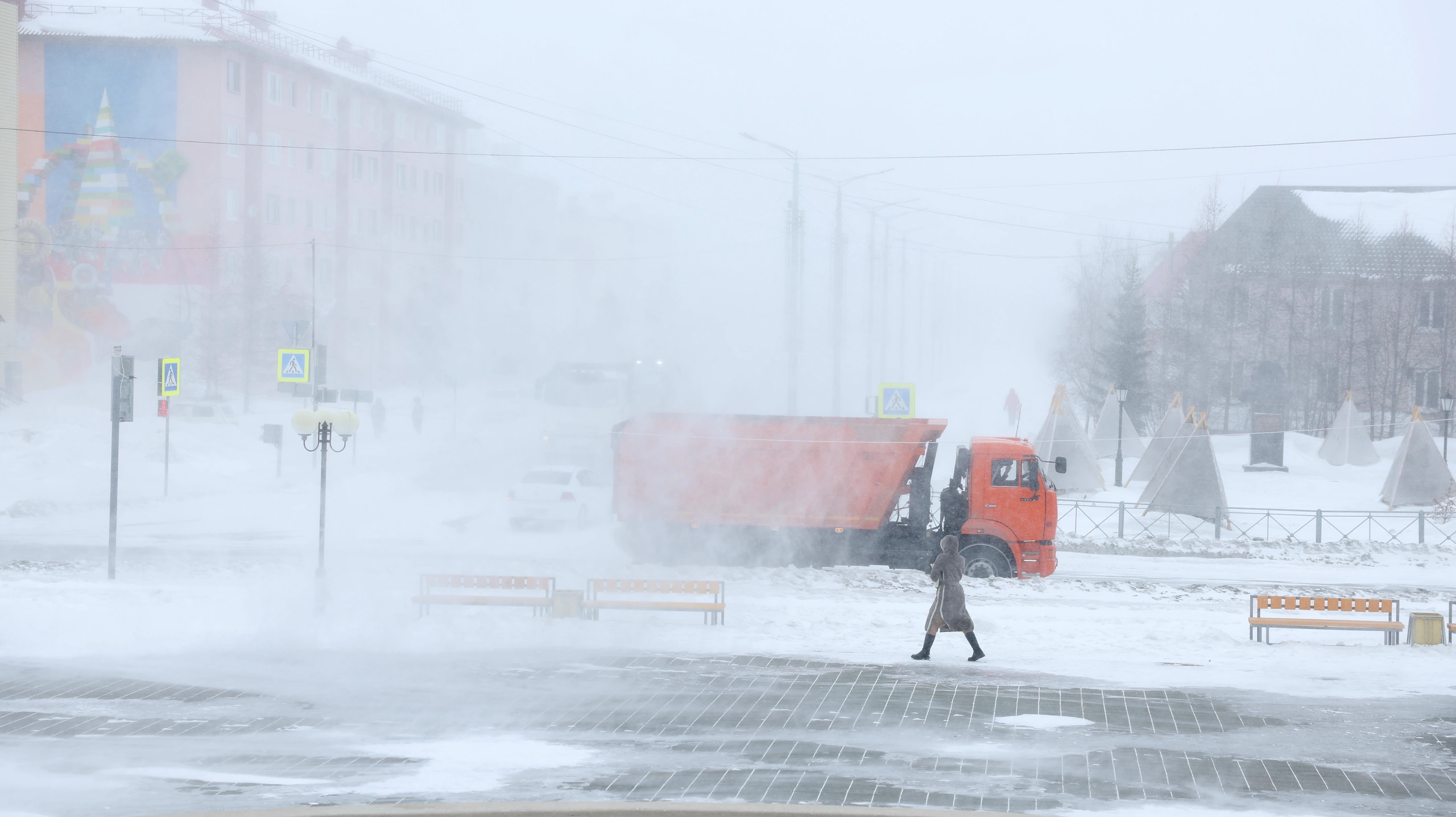 На Ямале восстанавливают транспортное сообщение, нарушенное метелью