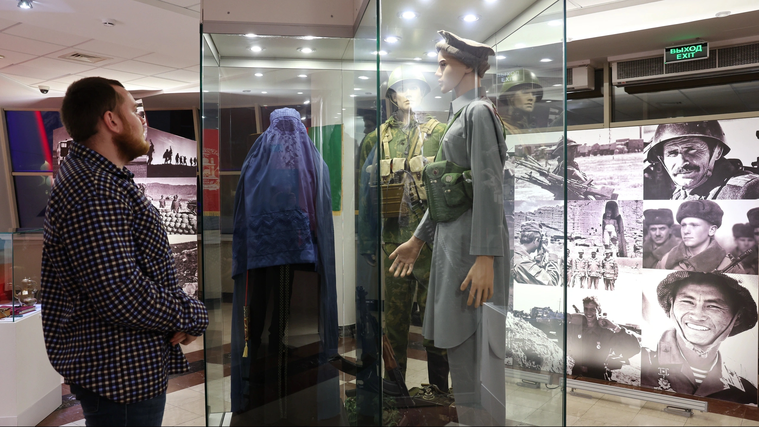 В Салехарде к юбилею вывода войск из Афганистана открыли выставку