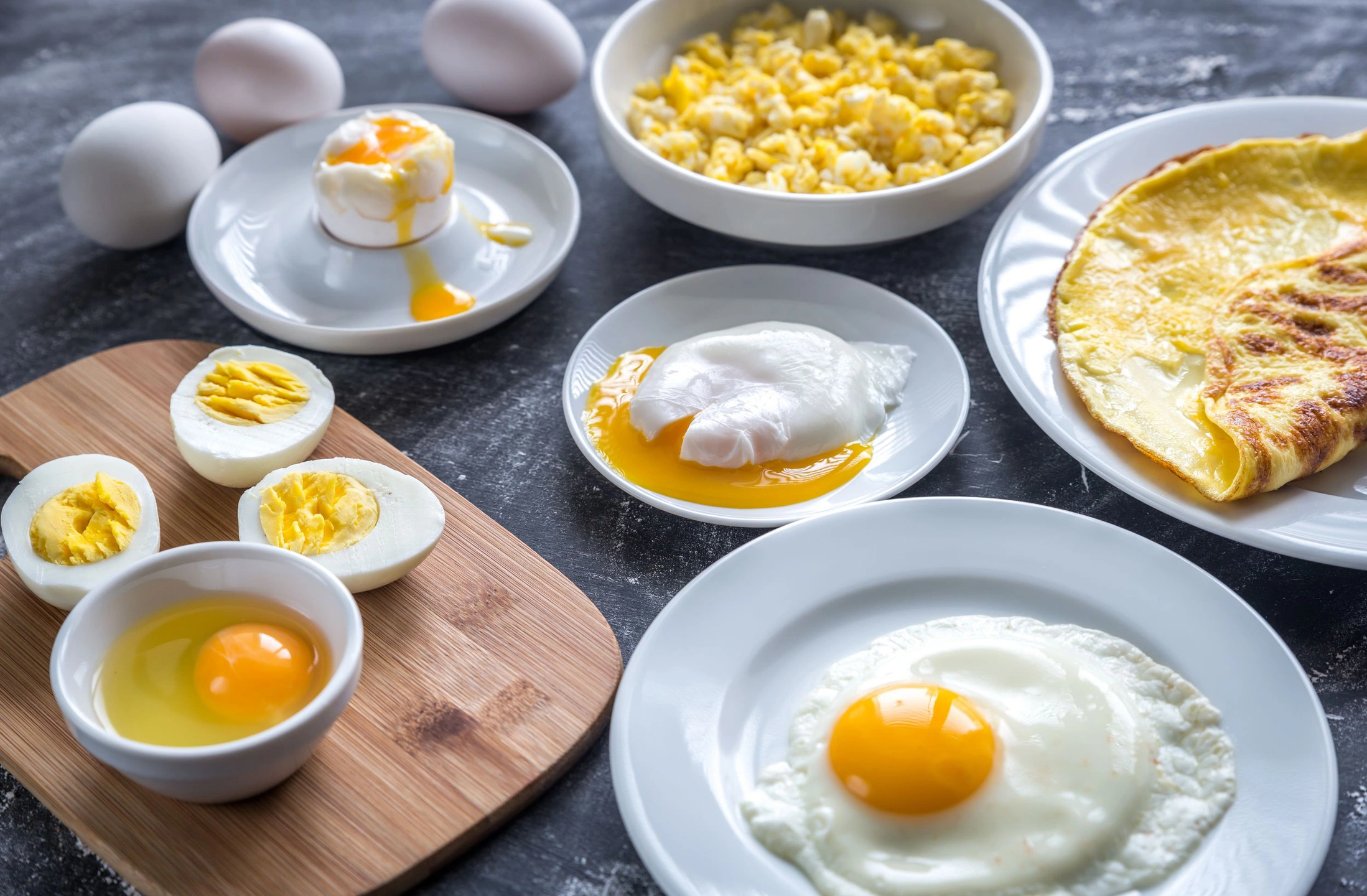 Слишком долгая варка превращает яйца в опасный продукт